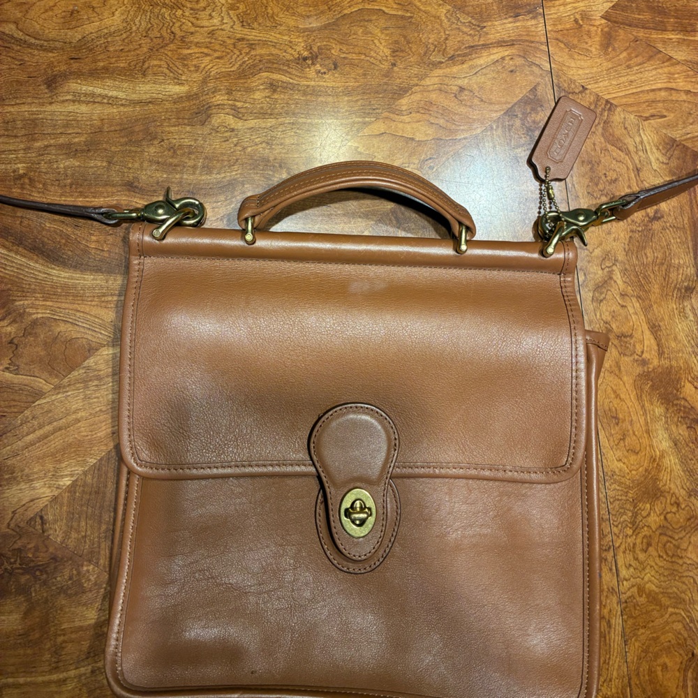 Y2K VINTAGE COACH ‘Willis’ Bag in British Tan Gorgeous Vintage Coach 🔥